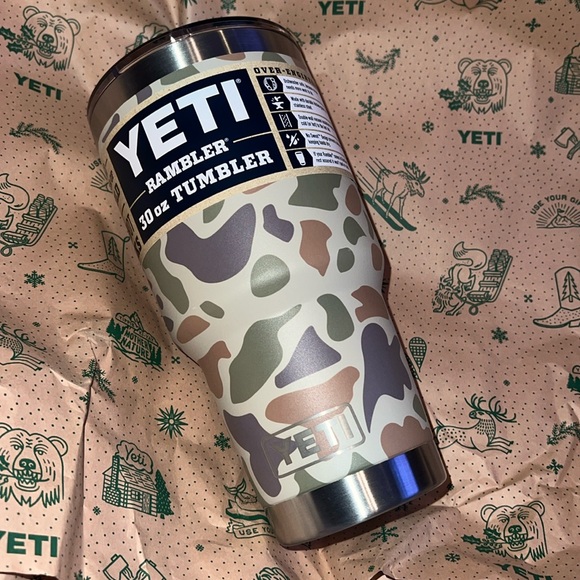 NWT Yeti 30OZ Tumbler Camo - Picture 3 of 6